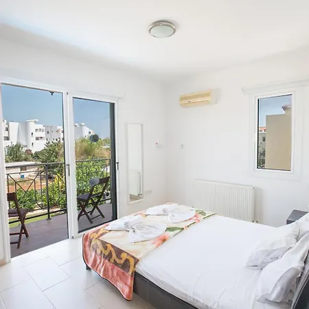 You Will Love This Luxury 3 Bedroom Holiday In With Private Pool Paralimni 1322 بروتاراس