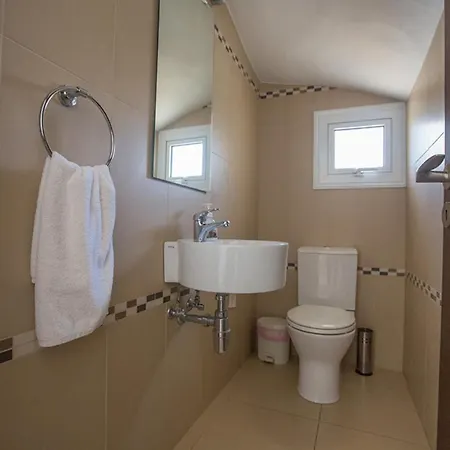 You Will Love This Luxury 3 Bedroom Holiday In With Private Pool Paralimni 1322 فيلة
